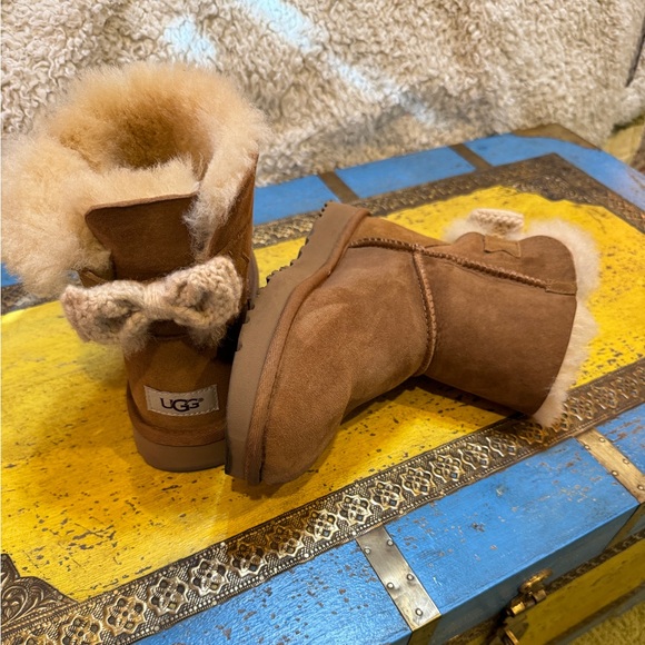 UGG size 6 women’s boot! - Picture 6 of 8